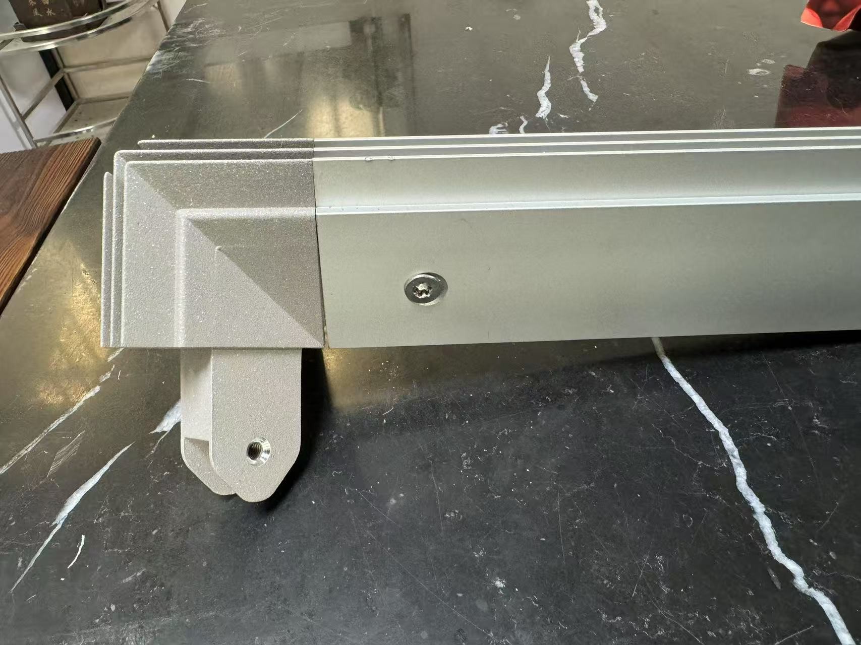 img of Ceiling-mounted light box connector