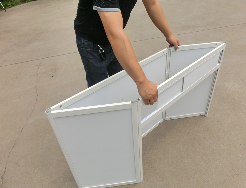 FOLDED CONSULTATION DESK