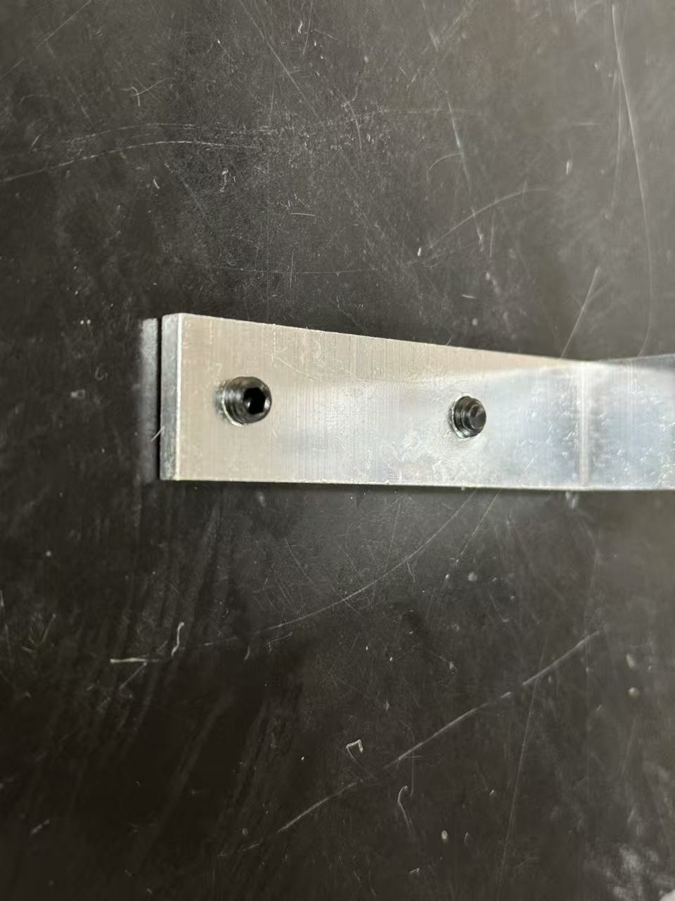 Corners for some single side fabric profiles
